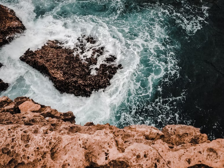 Liburan di Pantai Nglambor Jogja, Jangan Lupa Mampir ke Pantai Ini!